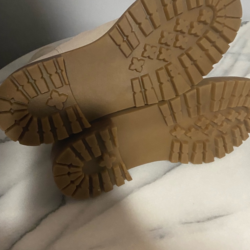 New Steve Madden Beige Ankle Boots - Picture 4 of 7